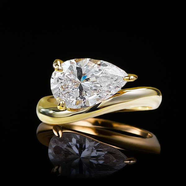 Nocturne Teardrop Ring